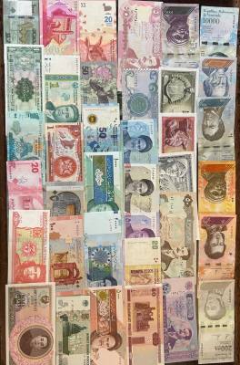 CRBL0539 LOTE DE 37 BILLETES EXTRANJEROS DIFERENTE SIN CIRCULAR