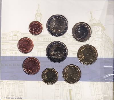 CRC0180 CARTERA EUROS LUXEMBURGO 2017 8 VALORES MAS 2€ CONME.