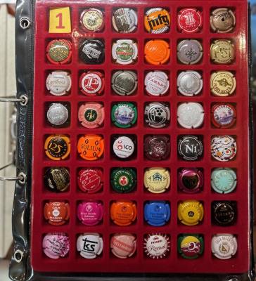 L078 COLECCIÓN ESPECTACULAR DE CHAPAS ESPAÑA/EXTRANJERAS MAS DE 2500 UND