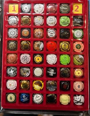 L078 COLECCIÓN ESPECTACULAR DE CHAPAS ESPAÑA/EXTRANJERAS MAS DE 2500 UND